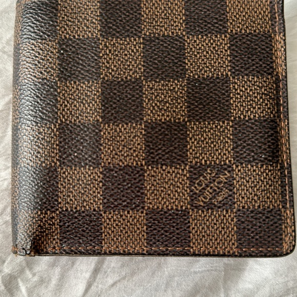 LV Damier Wallet - Picture 15 of 15